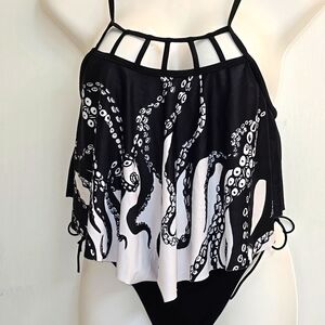 Chic Black and White Bikini for Swim